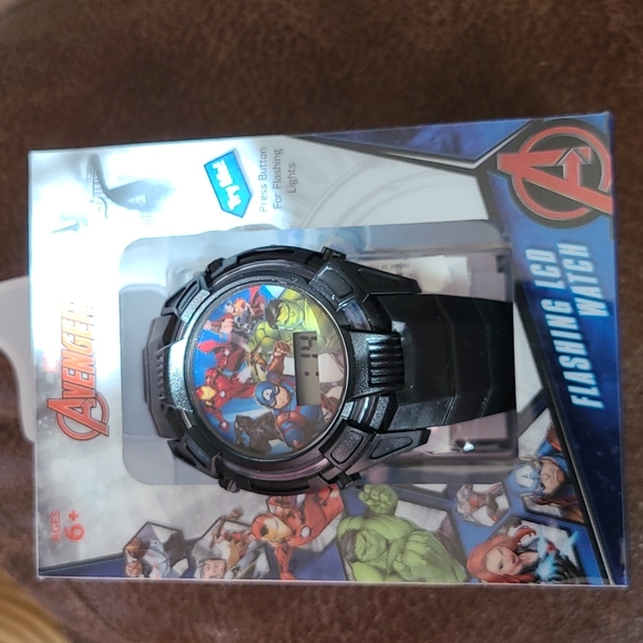 Marvel Other - NIP Boys Avengers Flashing LCD Watch